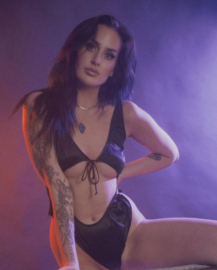 overwhelming underboobs 44 pics 19.html - 44 HD Photos | Premium Gallery 2023