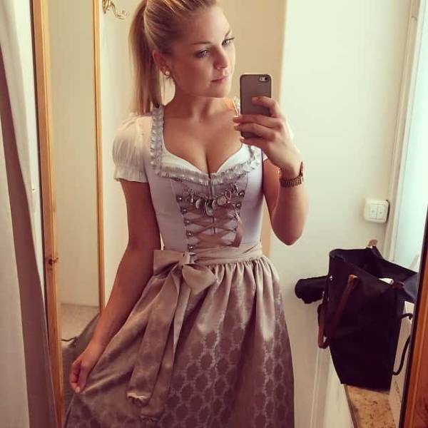 Sexy Women In Dirndls – October Festival Edition