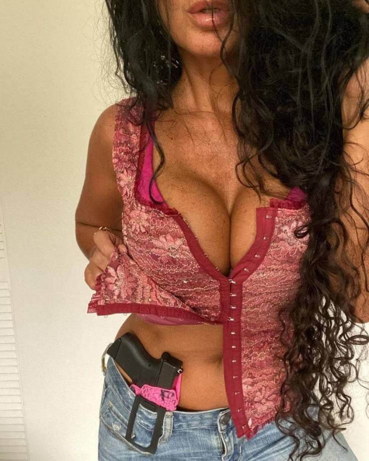 Guns Out!