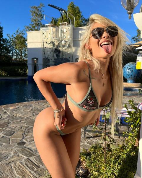 Beautiful Summer Loving Bikini Girls