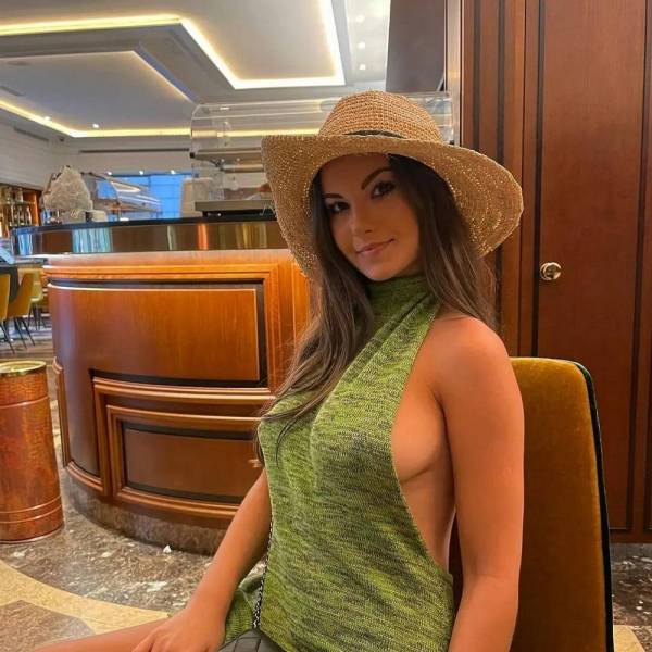 these are some stunning side boobs 48 pics 3.html - 48 HD Photos | Premium Gallery 2023