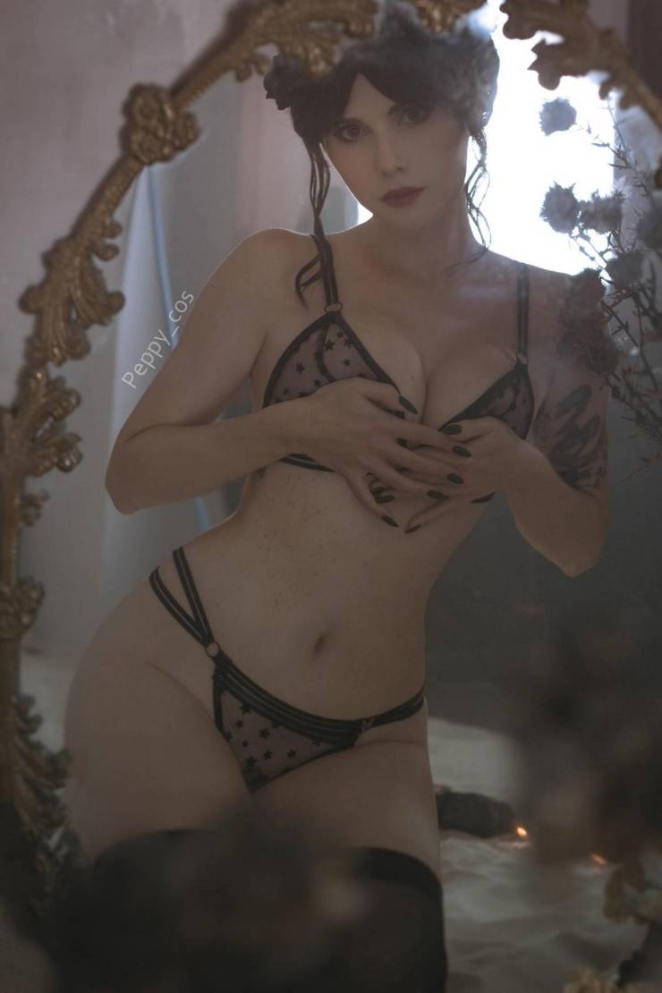 Cosplay? No, Sexy Cosplay!