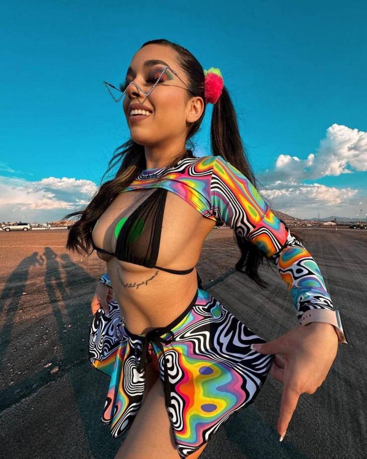 sexy girls at music festivals 38 pics 3 gifs 8.html - 38 HD GIF | Premium Gallery 2023