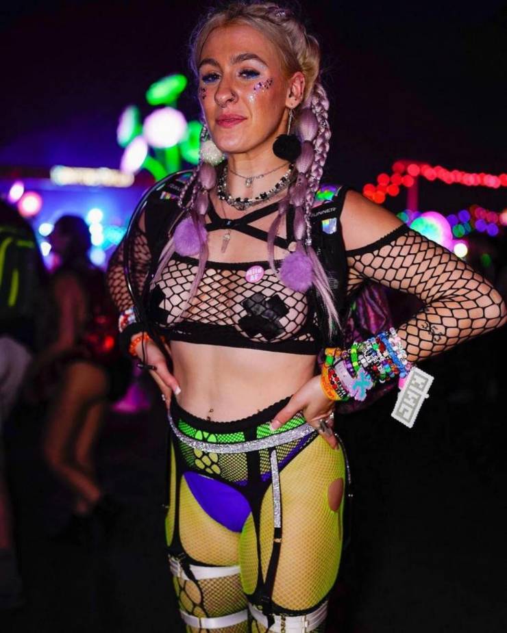 sexy girls at music festivals 38 pics 3 gifs 8.html - 38 HD GIF | Premium Gallery 2023