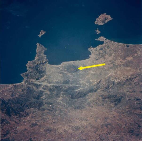 Intriguing Perspectives: A Gallery Of Truly Fascinating Pictures