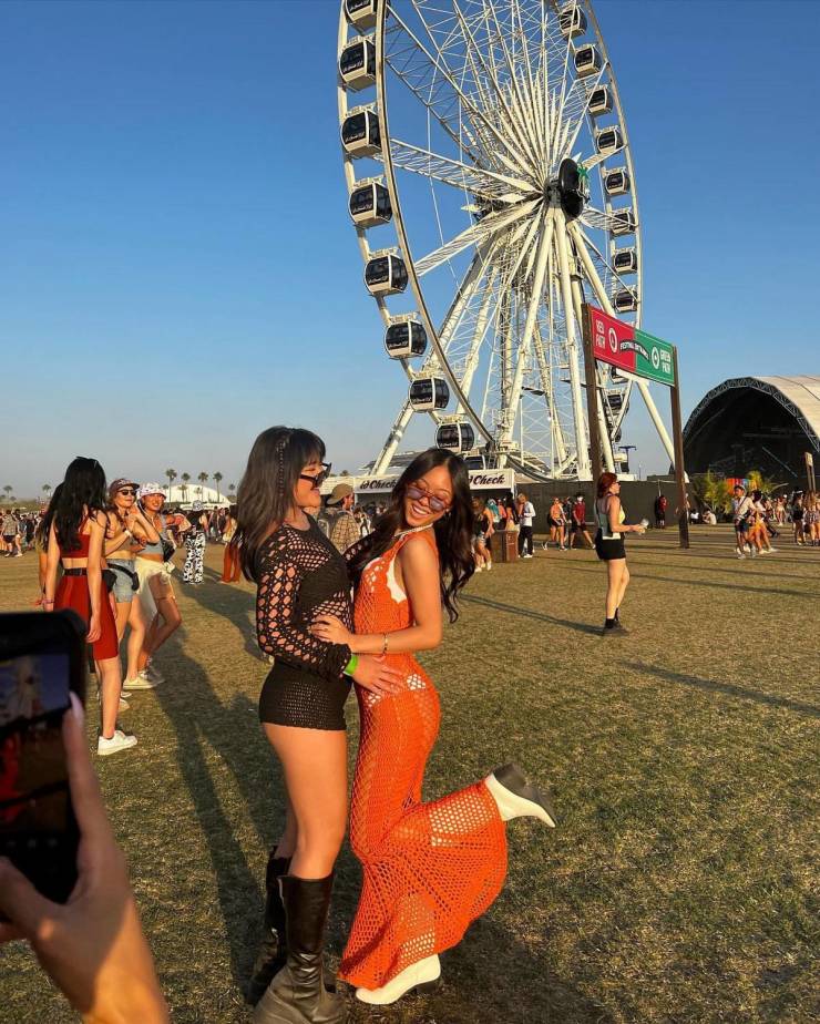 sexy girls at music festivals 40 pics 8 gifs 18.html - 40 HD GIF | Premium Gallery 2023