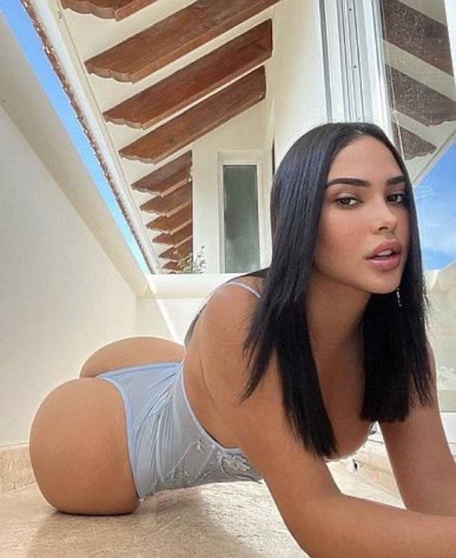 perfectly balanced butts over backs 50 pics 2.html - 50 HD Photos | Premium Gallery 2024