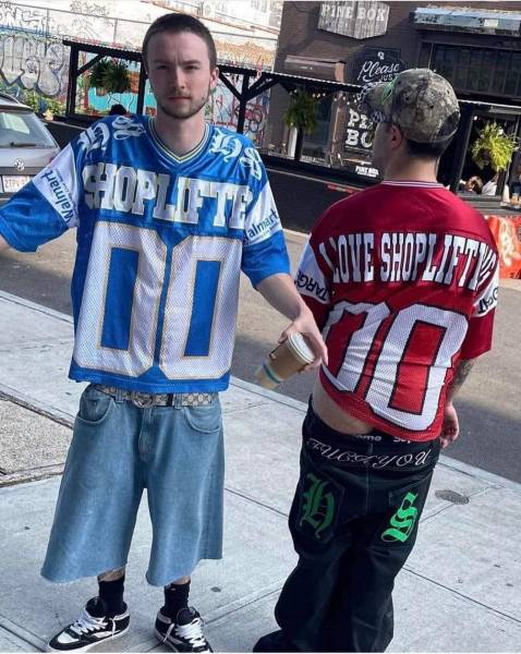 “Walmart” Customers Are Wild…