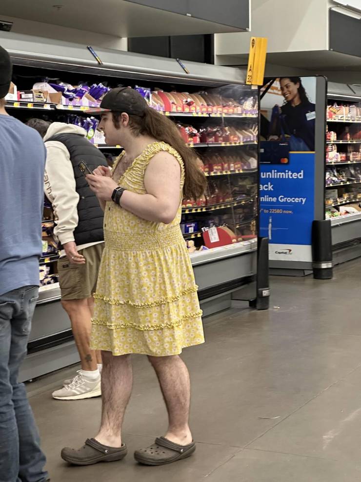 “Walmart” Customers Are Wild…