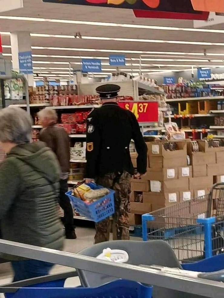 walmart customers are wild 54 pics 20.html - 54 HD Photos | Premium Gallery 2024
