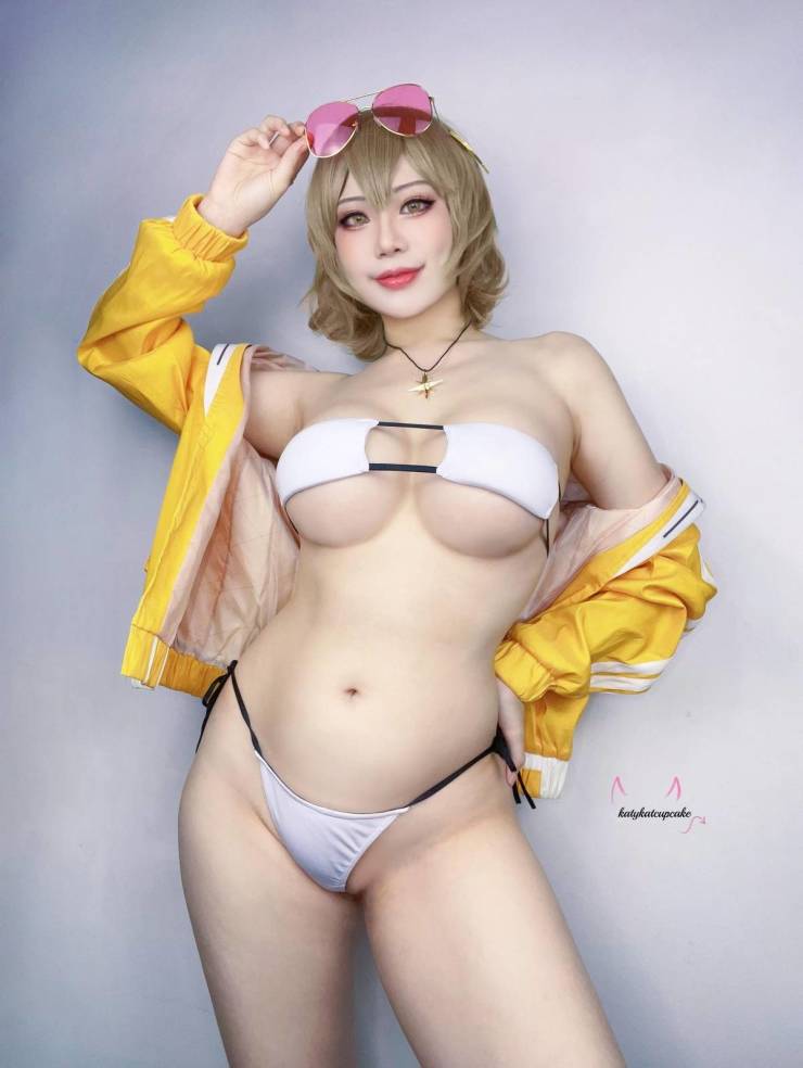 Cosplay? No, Sexy Cosplay!