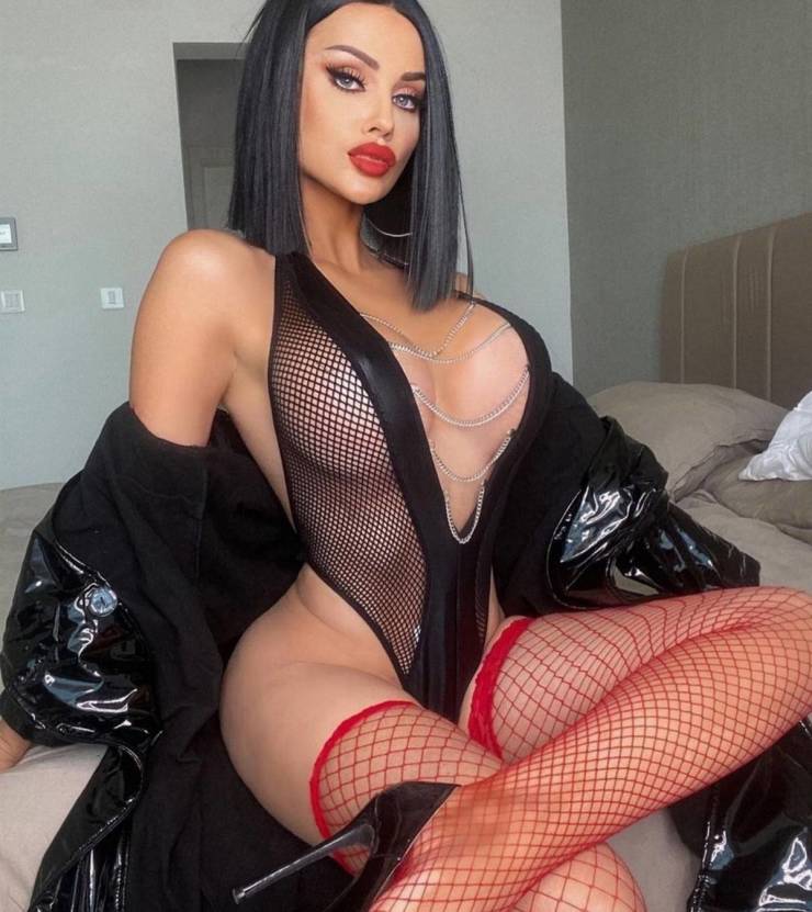 the beauty of side boobs 45 pics 12.html - 45 HD Photos | Premium Gallery 2024