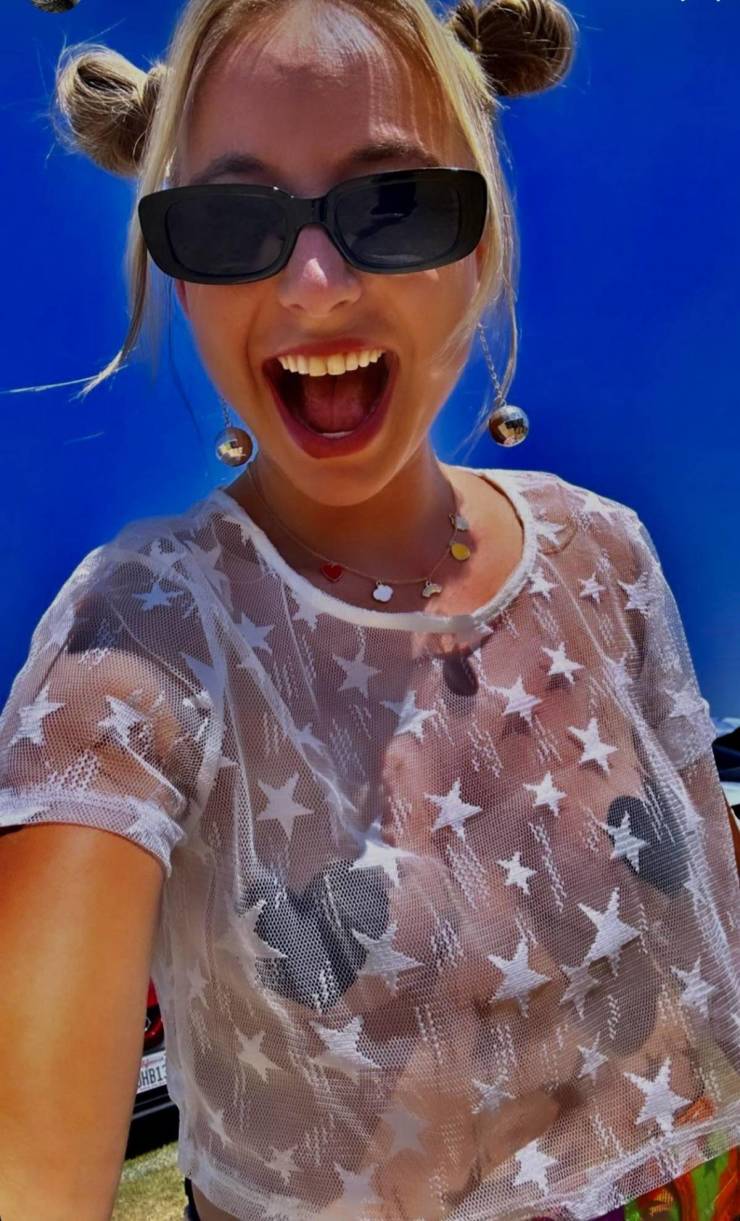 Sexy Girls At Music Festivals