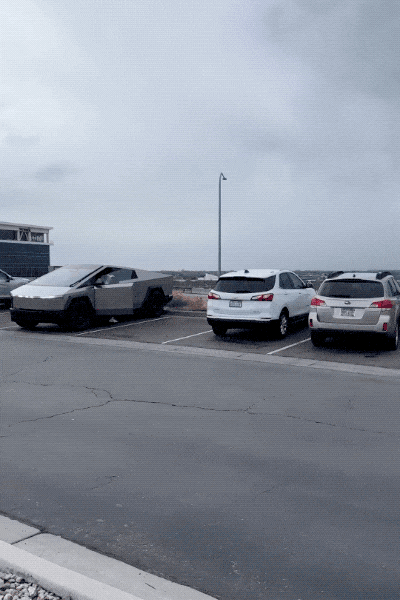 influencers in action 16 gifs 2.html - 1 HD GIF | Premium Gallery 2024