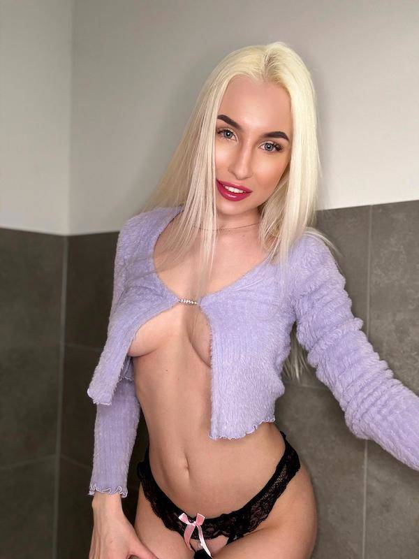 Over-whelming Under-Boobs