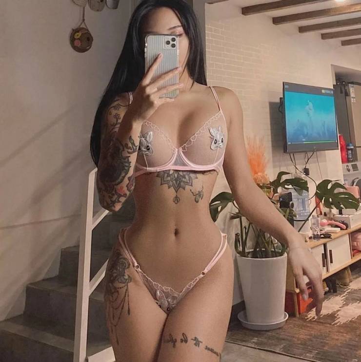 take a look in the mirror 47 pics 24.html - 47 HD Photos | Premium Gallery 2024