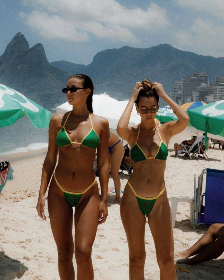 Beautiful Summer Loving Bikini Girls