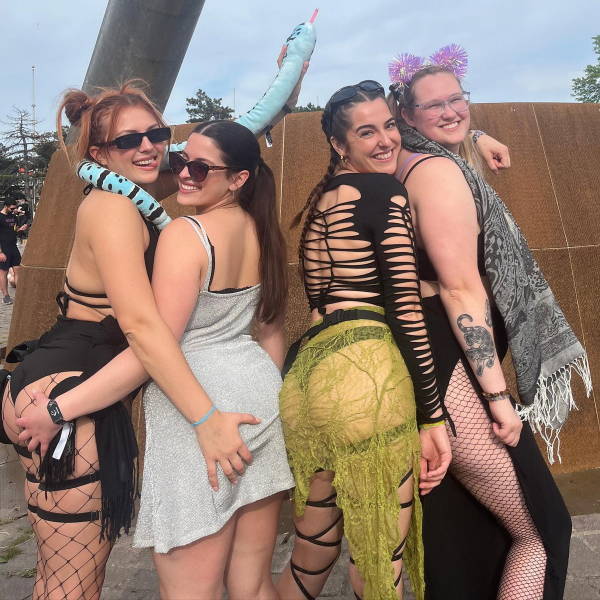 sexy girls at music festivals 42 pics 5 gifs 6.html - 42 HD GIF | Premium Gallery 2024