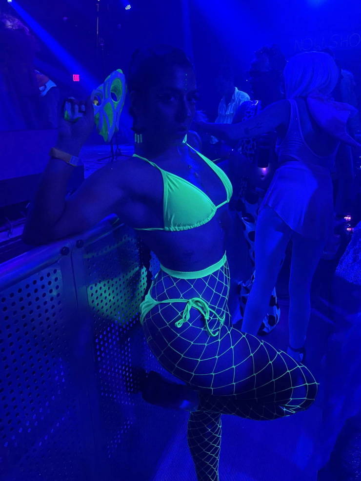 sexy girls at music festivals 42 pics 5 gifs 6.html - 42 HD GIF | Premium Gallery 2024