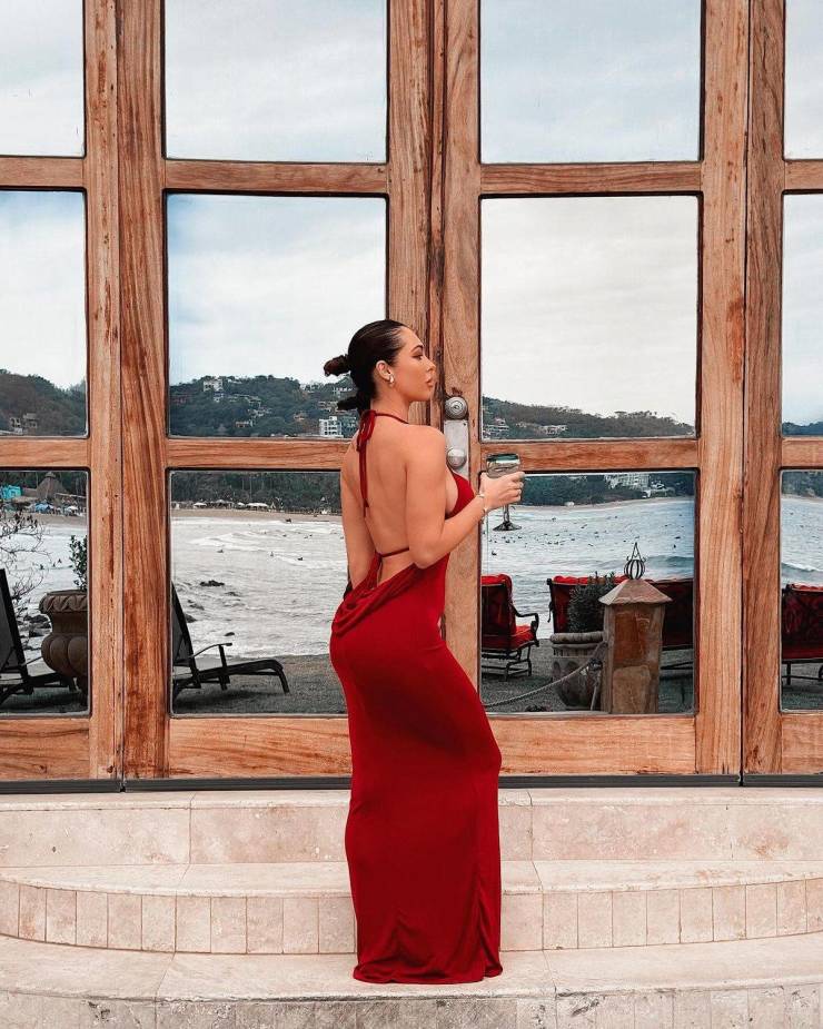 oh my those tight dresses 42 pics 18.html - 42 HD Photos | Premium Gallery 2024