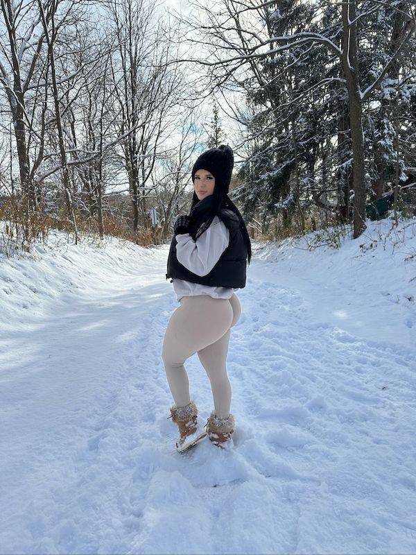 finally its yoga pants time 37 pics 7.html - 37 HD Photos | Premium Gallery 2024