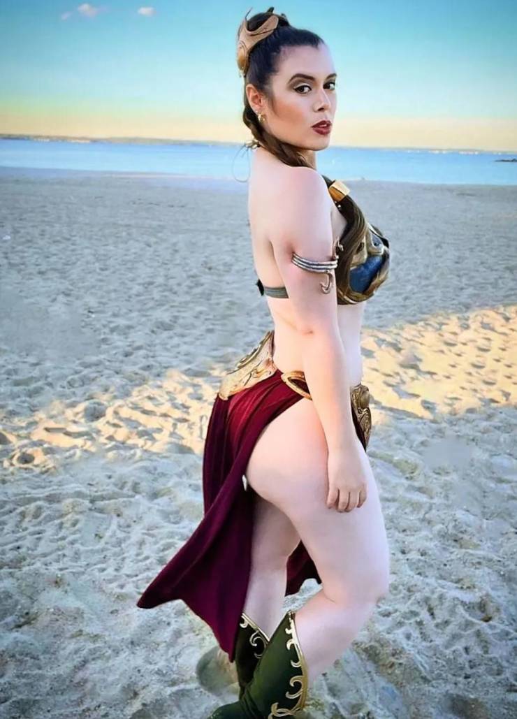 Cosplay? No, Sexy Cosplay!