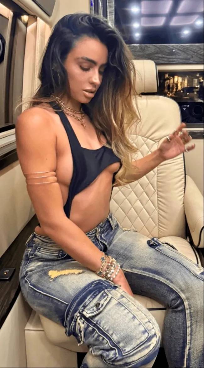 the beauty of side boobs 46 pics 1.html - 46 HD Photos | Premium Gallery 2024