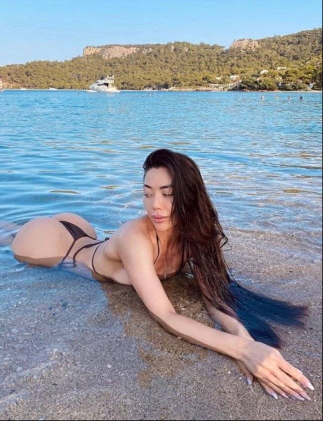 perfectly balanced butts over backs 43 pics 9.html - 43 HD Photos | Premium Gallery 2024