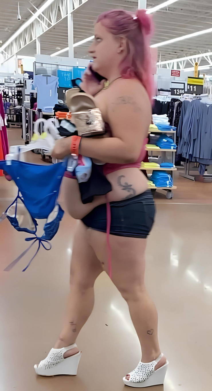 walmart customers are wild 26 pics 5 gifs 7.html - 26 HD GIF | Premium Gallery 2024