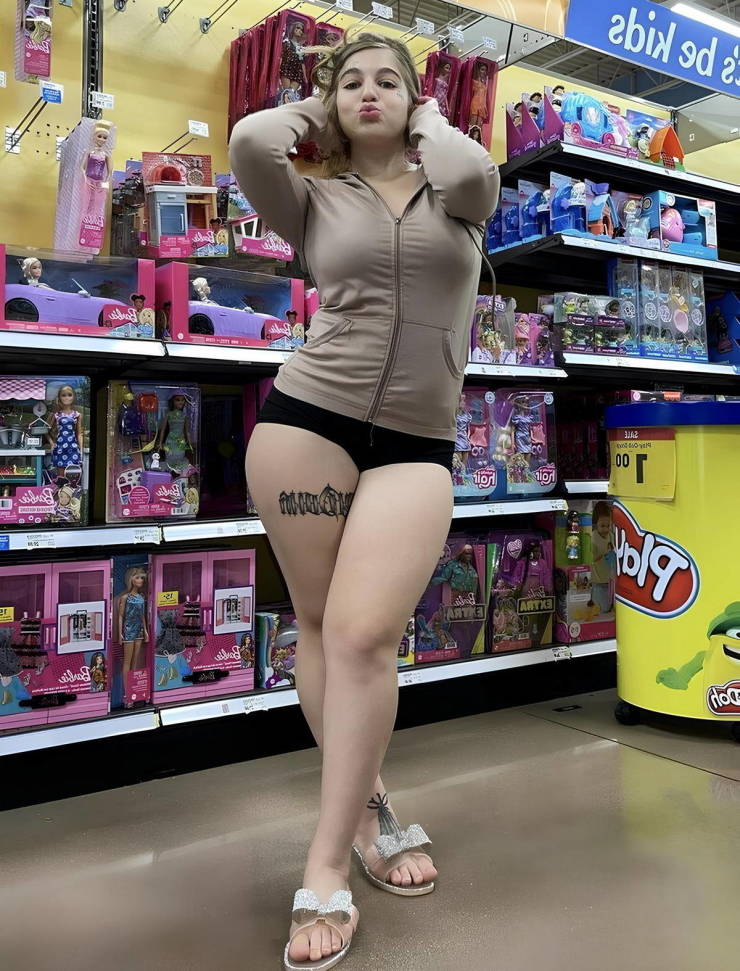 walmart customers are wild 26 pics 5 gifs 7.html - 26 HD GIF | Premium Gallery 2024