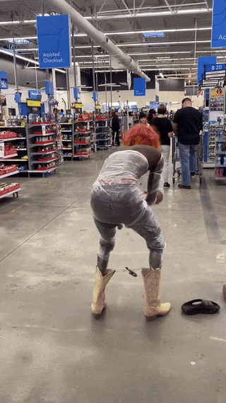 walmart customers are wild 26 pics 5 gifs 7.html - 26 HD GIF | Premium Gallery 2024