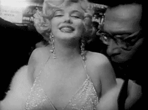 the unique brilliance of marilyn monroe 26 gifs 6.html - 1 HD GIF | Premium Gallery 2024