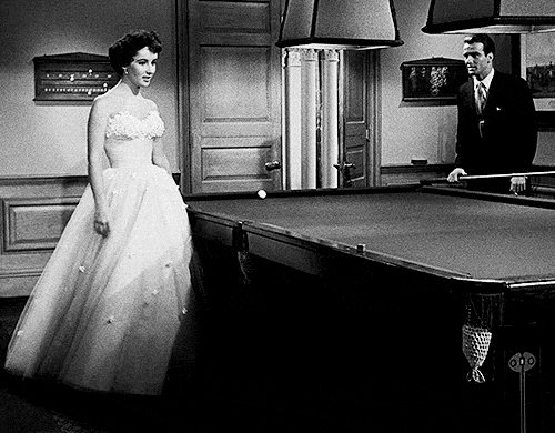 the unmatched beauty of elizabeth taylor 21 gifs 5.html - 1 HD GIF | Premium Gallery 2024