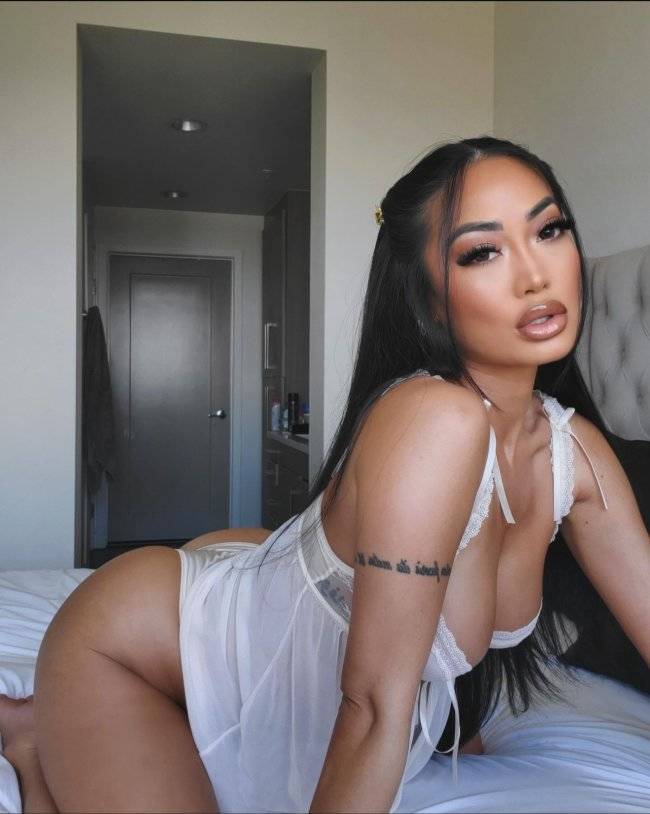 perfectly balanced butts over backs 39 pics 1.html - 39 HD Photos | Premium Gallery 2024