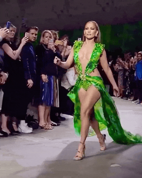 iconic and stunning jennifer lopez 34 gifs 6.html - 1 HD GIF | Premium Gallery 2024