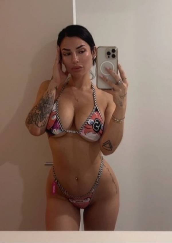 these gaps are so seductive 49 pics 1.html - 49 HD Photos | Premium Gallery 2024