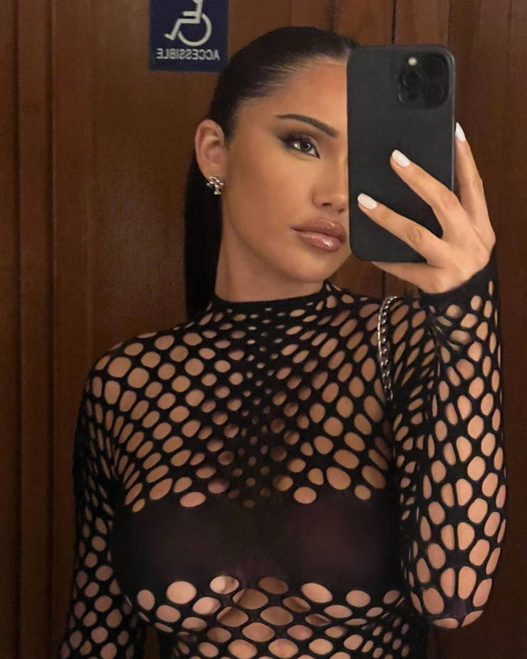 take a look in the mirror 42 pics 21.html - 42 HD Photos | Premium Gallery 2024