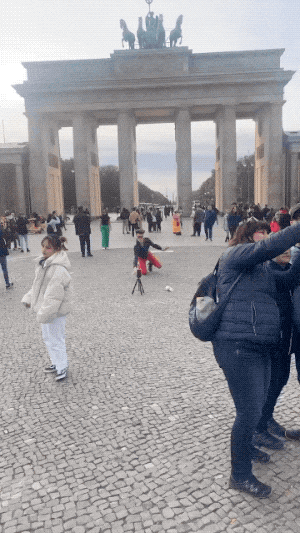 times when people caught influencers in action 15 gifs 2.html - 1 HD GIF | Premium Gallery 2024