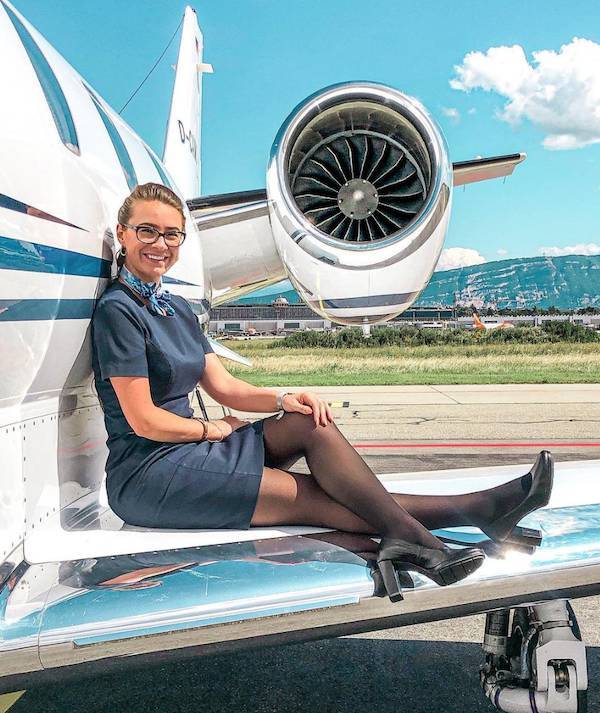 hot flight attendants with and without their uniforms 40 pics 7.html - 40 HD Photos | Premium Gallery 2024