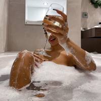 girls during a serious online call 2 pics.html - 2 HD Photos | Premium Gallery 2021