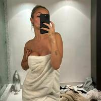 classic photobombs of drunk girls kissing each other 62 pics 14.html - 62 HD Photos | Premium Gallery 2013