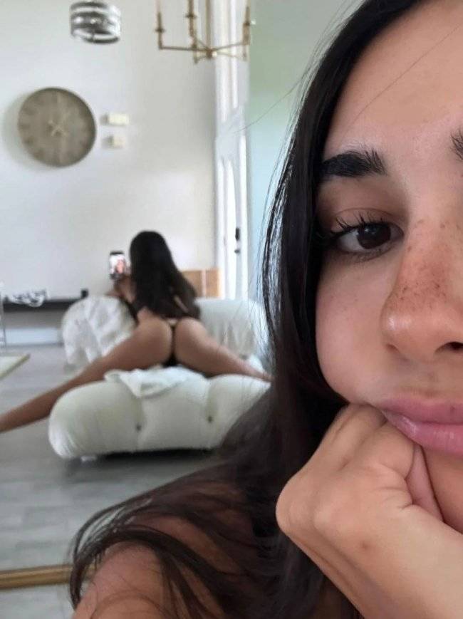 perfectly balanced butts over backs 46 pics 26.html - 46 HD Photos | Premium Gallery 2024