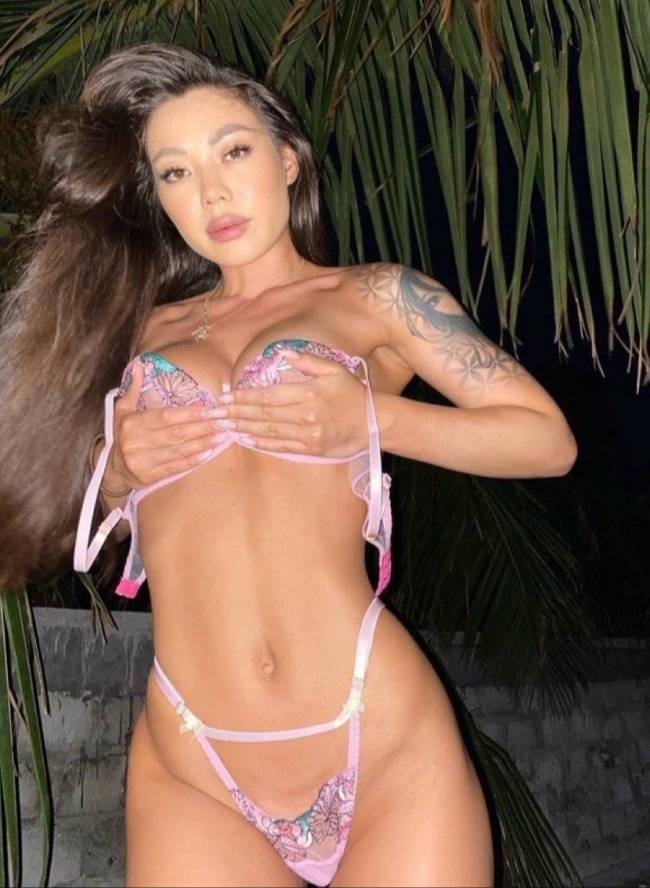 hands are the best bras 45 pics 28.html - 45 HD Photos | Premium Gallery 2024