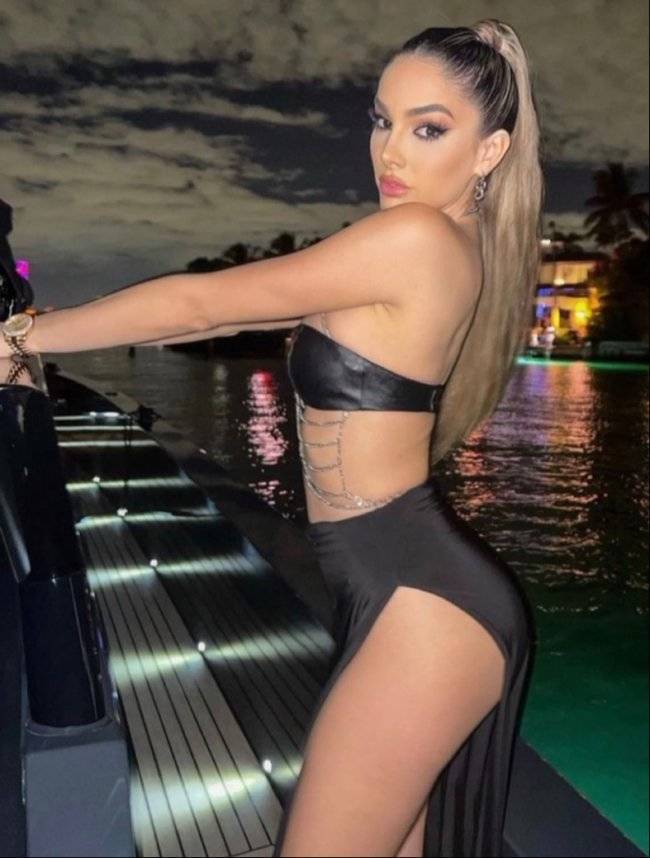 the beauty of side boobs 47 pics 40.html - 47 HD Photos | Premium Gallery 2024