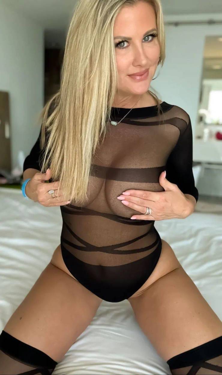 hands are the best bras 33 pics 5.html - 33 HD Photos | Premium Gallery 2024