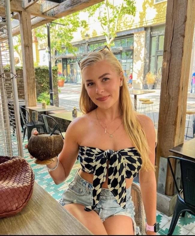 blondes coming in hot 51 pics 5.html - 51 HD Photos | Premium Gallery 2024