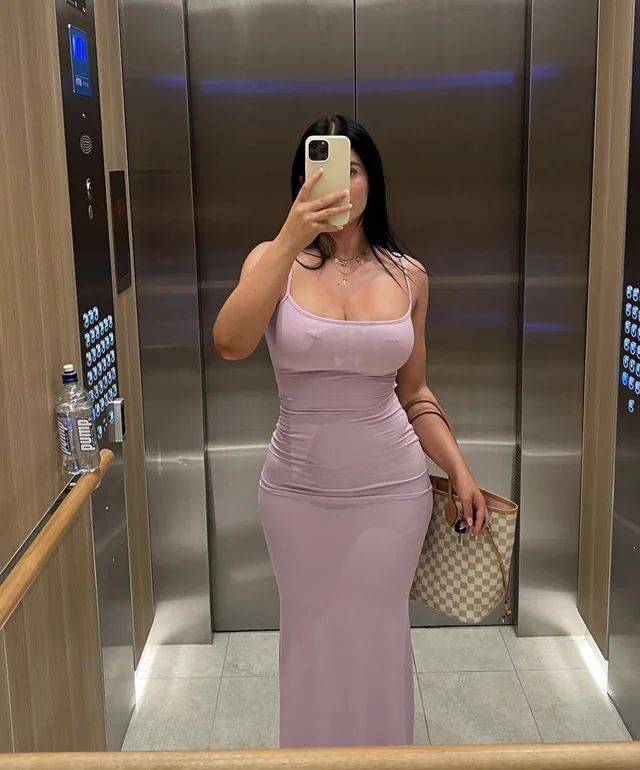 oh my those tight dresses 34 pics 12.html - 34 HD Photos | Premium Gallery 2024