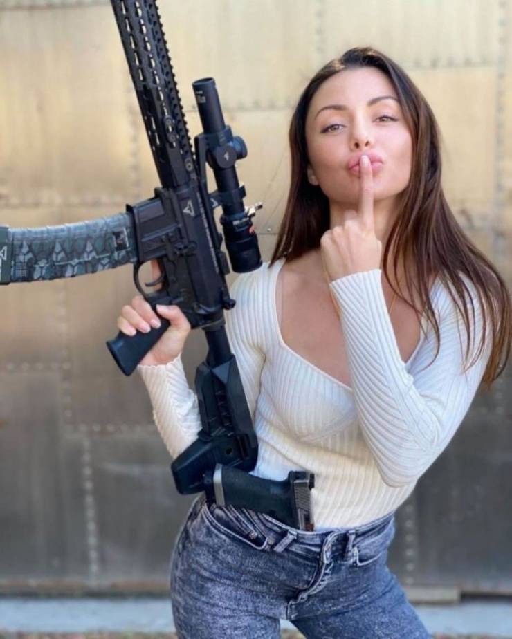 guns and girls a powerful combination 51 pics 9.html - 51 HD Photos | Premium Gallery 2024