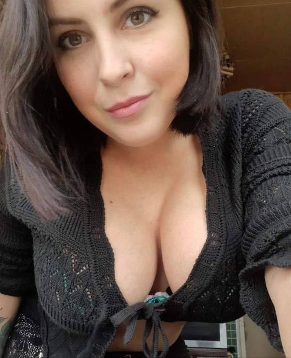 the queens of the downblouse 42 pics 5.html - 42 HD Photos | Premium Gallery 2024