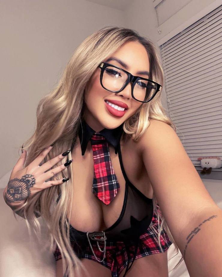 pretty eyes behind cute glasses 53 pics 26.html - 53 HD Photos | Premium Gallery 2025